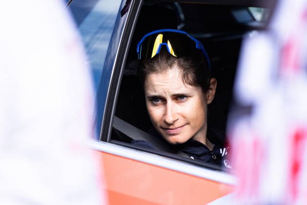 37th Giro d Italia Women 2026 - Stage 8 Valentina Cavallar of TEAM SD WORX - PROTIME exits the team car after the transfer from Colle delle Finestre following Stage 8 of the 37th Giro d Italia Women, a 106km stage reduced to Colle delle Finestre GPM due to ice fall risk, from Rivoli to Sestriere, in Italy, on June 6, 2026. Sestriere Italy  Copyright: xTommasoxBerardix originalFilename:berardi-37thgiro260606_npWqe.jpg