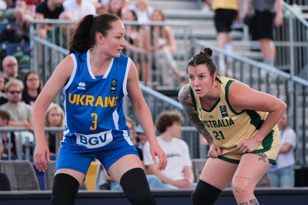 June 6, 2026, Warsaw, Masovian Voivodeship, Poland: Australia s MARENA WHITTLE (21) and Ukraine s KRYSTYNA FILEVYCH (3) in action during a FIBA 3x3 Basketball World Cup women s quarter-final game between Australia and Ukraine in Warsaw, Poland. Warsaw Poland - ZUMAk204 20260606_zip_k204_044 Copyright: xRomanxKozielx
