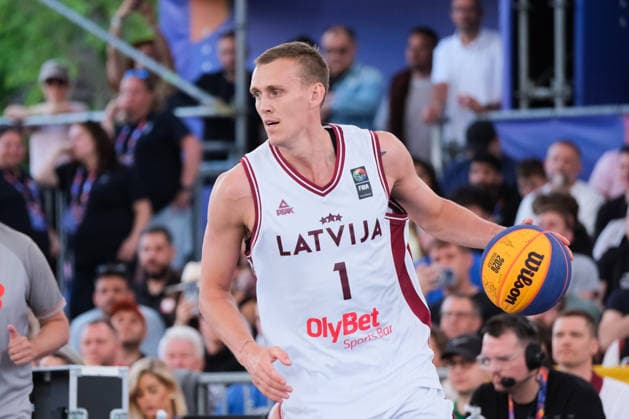 June 6, 2026, Warsaw, Masovian Voivodeship, Poland: Latvia s NAURIS MIEZIS (1) in action during a FIBA 3x3 Basketball World Cup men s quarter-final game between Latvia and Lithuania in Warsaw, Poland. Warsaw Poland - ZUMAk204 20260606_zip_k204_057 Copyright: xRomanxKozielx