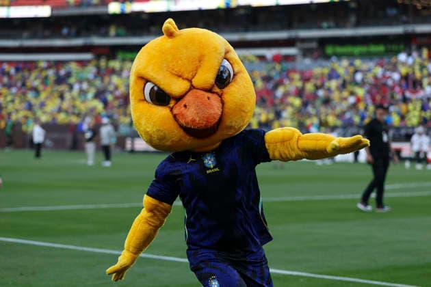 June 6, 2026: Brazil mascot Canarinho celebrates after the International Friendly, Länderspiel, Nationalmannschaft soccer match between Egypt and Brazil at Huntington Bank Field in Cleveland, Ohio. CSM SOCCER 2026: Egypt Vs Brazil JUN 6  - ZUMAc04_ 20260606_zma_c04_059 Copyright: xBrianxFisherx