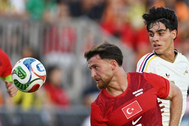 Marco Libra (R) of Venezuela competes for the ball with Salih Ozcan of Turkey in a friendly match ahead of the 2026 FIFA World Cup, WM, Weltmeisterschaft, Fussball between Venezuela and Turkey at Nu Stadium in Miami, USA, 06 June 2026. FIFA World Cup 2026 Friendly: Venezuela - Turkey !ACHTUNG: NUR REDAKTIONELLE NUTZUNG!  Copyright: xGiorgioxVierax AMDEP6539 20260607-55020522805_1