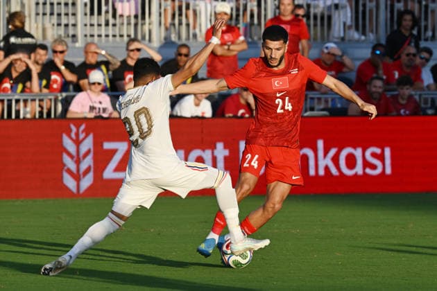 Ender Echenique (L) of Venezuela vies for the ball with Oguz Aydin of Turkey in a friendly match ahead of the 2026 FIFA World Cup, WM, Weltmeisterschaft, Fussball between Venezuela and Turkey at Nu Stadium in Miami, USA, 06 June 2026. FIFA World Cup 2026 Friendly: Venezuela - Turkey !ACHTUNG: NUR REDAKTIONELLE NUTZUNG!  Copyright: xGiorgioxVierax AMDEP6541 20260607-55020522811_1