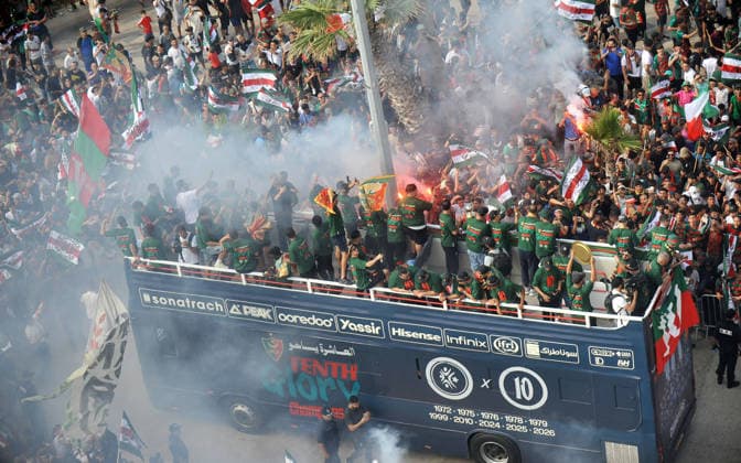MC Alger Celebrate The Championship Trophy With The Fans. Supporters of MC Alger celebrate their victory in the Algerian Championship 2025 26 with the players in Algiers, Algeria, on July 6, 2026. MC Alger wins the Algerian championship for the tenth time in its history. Alger Algeria  Copyright: xAPPx originalFilename:app-notitle260606_npELL.jpg