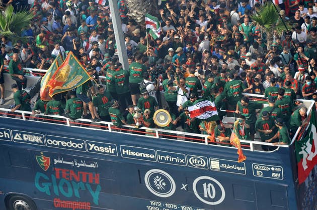 MC Alger Celebrate The Championship Trophy With The Fans. Supporters of MC Alger celebrate their victory in the Algerian Championship 2025 26 with the players in Algiers, Algeria, on July 6, 2026. MC Alger wins the Algerian championship for the tenth time in its history. Alger Algeria  Copyright: xAPPx originalFilename:app-notitle260606_npoRf.jpg
