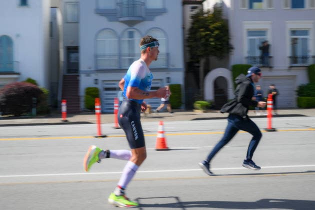 Sokin Escape From Alcatraz Triathlon - T100 San Francisco 2026 SAN FRANCISCO, CA - JUNE 6: Germany’s Rico Bogen wins The Sokin Escape From Alcatraz Triathlon - T100 at Marina Blvd in San Francisco, California, United States on June 6, 2026. Tayfun Coskun Anadolu California United States. Editorial use only. Please get in touch for any other usage.  Copyright: x2026xAnadoluxTayfunxCoskunx