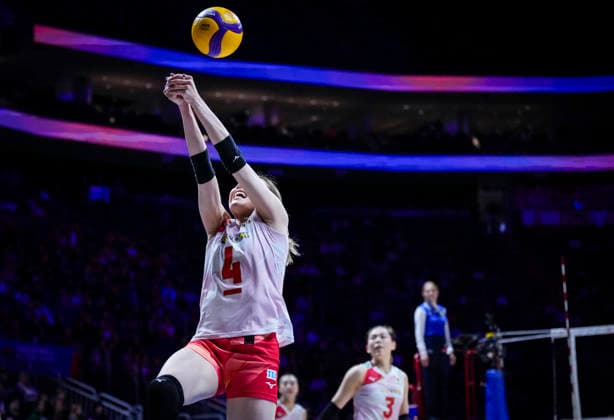 Team Japan Mayu Ishikawa returns a shot against Team Germany during their womens Volleyball Nations League (VNL) match on June 6, 2026 in Quebec City, Canada. Noxthirdxpartyxsales  aflo_333529294 MathieuxBelangerx