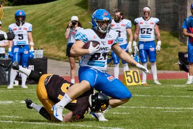 German Football League GFL , Munich Cowboys vs Allgäu Comets, Munich Cowboys, Allgäu Comets, 2026 06 06 in München Städtisches Stadion an der Dantestraße Dantestation KNOOP Leon Allgäu Comets TE Nr83 ALC83 , BRANDL Daniel Munich Cowboys Defence Back DB Nr31 MUC31 sportworld München Städtisches Stadion an der Dant Bayern Germany