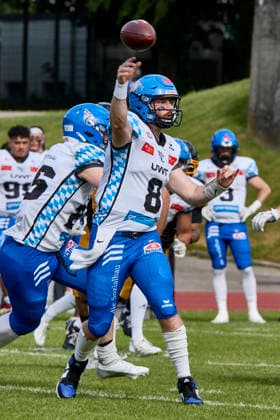 German Football League GFL , Munich Cowboys vs Allgäu Comets, Munich Cowboys, Allgäu Comets, 2026 06 06 in München Städtisches Stadion an der Dantestraße Dantestation JONES Brad Allgäu Comets QB Nr8 ALC8 sportworld München Städtisches Stadion an der Dant Bayern Germany