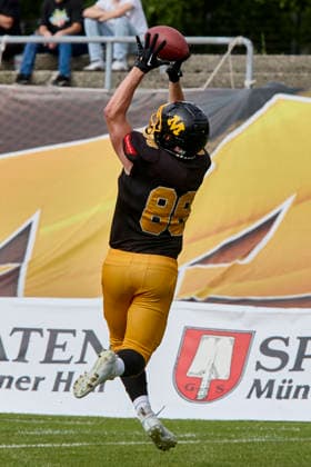 German Football League GFL , Munich Cowboys vs Allgäu Comets, Munich Cowboys, Allgäu Comets, 2026 06 06 in München Städtisches Stadion an der Dantestraße Dantestation Touchdown Munich Cowboys REINER Sebastian Munich Cowboys Tight End, Wide Receiver TE, WR Nr88 MUC88 sportworld München Städtisches Stadion an der Dant Bayern Germany