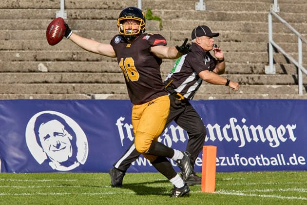 German Football League GFL , Munich Cowboys vs Allgäu Comets, Munich Cowboys, Allgäu Comets, 2026 06 06 in München Städtisches Stadion an der Dantestraße Dantestation Touchdown Munich Cowboys KILGER Erich Munich Cowboys Wide Receiver WR Nr18 MUC18 sportworld München Städtisches Stadion an der Dant Bayern Germany
