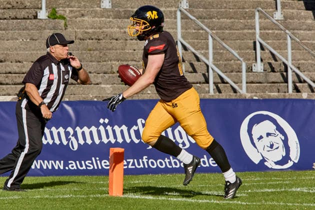 German Football League GFL , Munich Cowboys vs Allgäu Comets, Munich Cowboys, Allgäu Comets, 2026 06 06 in München Städtisches Stadion an der Dantestraße Dantestation Touchdown Munich Cowboys KILGER Erich Munich Cowboys Wide Receiver WR Nr18 MUC18 sportworld München Städtisches Stadion an der Dant Bayern Germany