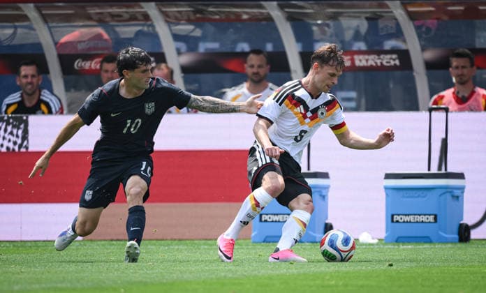 Soccer World Cup 2026 test match in Chicago 06 06 2026 USA Germany Joshua Kimmich right, Germany vs Christian Pulisic left, USA