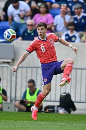 June 6, 2026, Harrison, Nj, United States: Kieran Tierney (6)of Scotland plays the ball during an International Friendly, Länderspiel, Nationalmannschaft match against Bolivia. Scotland 4:0 Bolivia Harrison United States - ZUMAs197 20260606_aaa_s197_486 Copyright: xRonxSmitsx