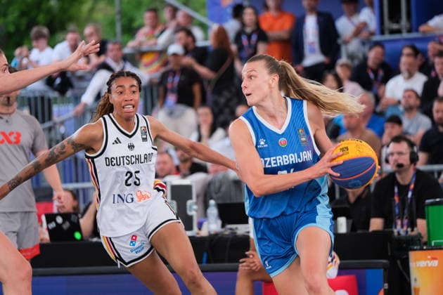 June 6, 2026, Warsaw, Masovian Voivodeship, Poland: Germany s AMA DEGBEON (25) and Azerbaijan s ALEXANDRA MOLLENHAUER (24) in action during a FIBA 3x3 Basketball World Cup women s quarter-final game between Germany and Azerbaijan in Warsaw, Poland. Warsaw Poland - ZUMAk204 20260606_zip_k204_080 Copyright: xRomanxKozielx
