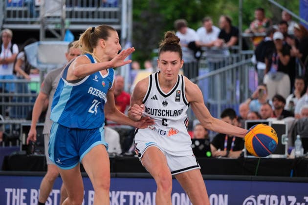 June 6, 2026, Warsaw, Masovian Voivodeship, Poland: Germany s MARIE REICHERT (6) and Azerbaijan s ALEXANDRA MOLLENHAUER (24) in action during a FIBA 3x3 Basketball World Cup women s quarter-final game between Germany and Azerbaijan in Warsaw, Poland. Basketball 2026: FIBA 3x3 World Cup Women s Quarterfinal: Azerbaijan 18:16 Germany  - ZUMAk204 20260606_zip_k204_078 Copyright: xRomanxKozielx