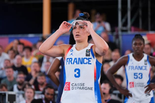 June 6, 2026, Warsaw, Masovian Voivodeship, Poland: France s HORTENSE LIMOUZIN (3) at the free throw line during a FIBA 3x3 Basketball World Cup women s quarter-final game between France and USA in Warsaw, Poland. Basketball 2026: FIBA 3x3 World Cup Women s Quarterfinal: United States 18:16 France  - ZUMAk204 20260606_zip_k204_099 Copyright: xRomanxKozielx