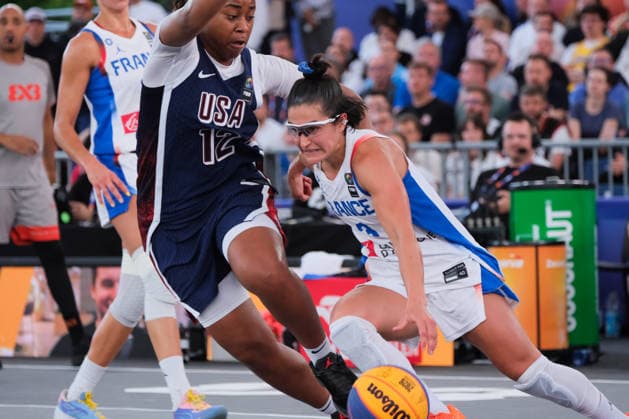 June 6, 2026, Warsaw, Masovian Voivodeship, Poland: France s HORTENSE LIMOUZIN (3) and USA s MIKAYLAH WILLIAMS (12) in action during a FIBA 3x3 Basketball World Cup women s quarter-final game between France and USA in Warsaw, Poland. Warsaw Poland - ZUMAk204 20260606_zip_k204_096 Copyright: xRomanxKozielx