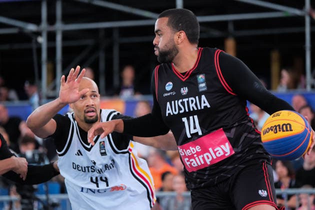 June 6, 2026, Warsaw, Masovian Voivodeship, Poland: Austria s NICO KALTENBRUNNER (14) and Germany s KEVIN BRYANT (44) in action during a FIBA 3x3 Basketball World Cup men s quarter-final game between Germany and Austria in Warsaw, Poland. Warsaw Poland - ZUMAk204 20260606_zip_k204_107 Copyright: xRomanxKozielx