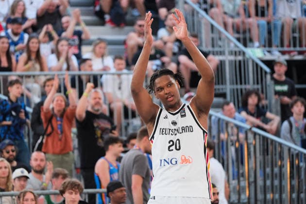 June 6, 2026, Warsaw, Masovian Voivodeship, Poland: Germany s FABIAN GIESSMANN (20) celebrates victory at the end of a FIBA 3x3 Basketball World Cup men s quarter-final game between Germany and Austria in Warsaw, Poland. Warsaw Poland - ZUMAk204 20260606_zip_k204_120 Copyright: xRomanxKozielx
