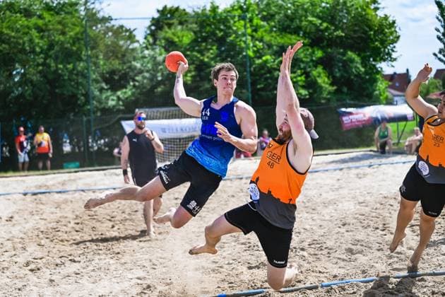 From 03 to 07 June 2026, Neuried Altenheim will once again be transformed into the center of German beach handball At the Aldner Beach Days, around 200 teams and around 10,000 guests will come together and ensure top-class sport, spectacular match scenes and a unique festival atmosphere The photo gallery shows thrilling beach handball action, emotional moments on the pitches and the special atmosphere surrounding Germanys biggest beach handball tournament The tournament includes the German Beach Open GBO competitions and numerous leisure and fun tournaments Beach handball action and the unique atmosphere of the five-day tournament Aldner Beach Days 2026 Germanys biggest beach handball tournament in Neuried Altenheim Copyright: xspeedshotx xDorianfrickx