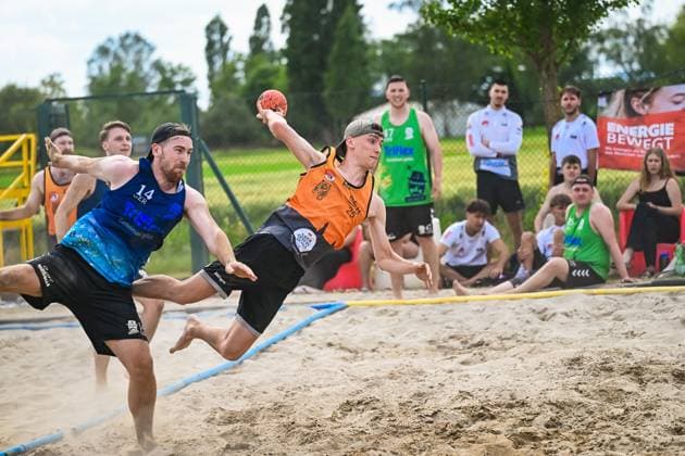 From 03 to 07 June 2026, Neuried Altenheim will once again be transformed into the center of German beach handball At the Aldner Beach Days, around 200 teams and around 10,000 guests will come together and ensure top-class sport, spectacular match scenes and a unique festival atmosphere The photo gallery shows thrilling beach handball action, emotional moments on the pitches and the special atmosphere surrounding Germanys biggest beach handball tournament The tournament includes the German Beach Open GBO competitions and numerous leisure and fun tournaments Beach handball action and the unique atmosphere of the five-day tournament Aldner Beach Days 2026 Germanys biggest beach handball tournament in Neuried Altenheim Copyright: xspeedshotx xDorianfrickx