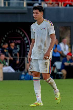 FORT LAUDERDALE, FL - JUNE 06: Venezuela forward Alejandro MarquÃ s (9) looks on during the International Friendly, Länderspiel, Nationalmannschaft game between Turkey and Venezuela at Inter Miami CF Stadium on June 6, 2026 in Fort Lauderdale,Florida.(Photo by Chris Arjoon Icon Sportswire) SOCCER: JUN 06 Turkey vs Venezuela EDITORIAL USE ONLY Icon2606060010045