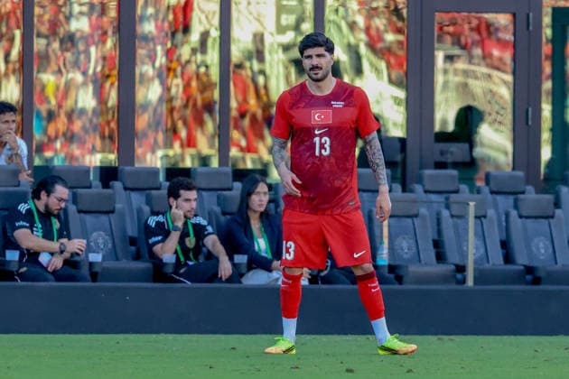 FORT LAUDERDALE, FL - JUNE 06: Turkey defender Evren Eren ElmalÄ± (13) looks on during the International Friendly, Länderspiel, Nationalmannschaft game between Turkey and Venezuela at Inter Miami CF Stadium on June 6, 2026 in Fort Lauderdale,Florida.(Photo by Chris Arjoon Icon Sportswire) SOCCER: JUN 06 Turkey vs Venezuela EDITORIAL USE ONLY Icon2606060010047