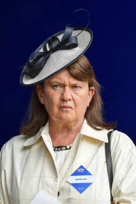 06 06 2026, Epsom, Surrey, GBR Portrait of trainer Jane Chapple Hyam Epsom Downs racecourse Trainer, Chapple Hyam, Portrait, Portraet 260606C712EPSOM JPG