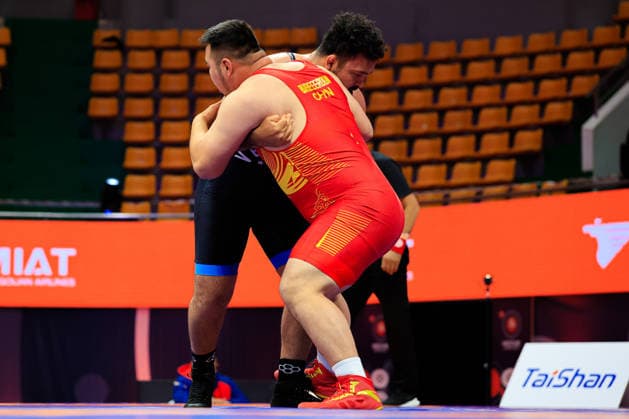 Wrestling Ranking Series Ulaanbaatar Open 125kg FS Jose Daniel Diaz Robertti VEN df Buheeerdun Buheeerdun CHN Copyright: xKostadinxAndonovx xUnitedxWorldxWrestlingx Kostadin Andonov United World Wrestling