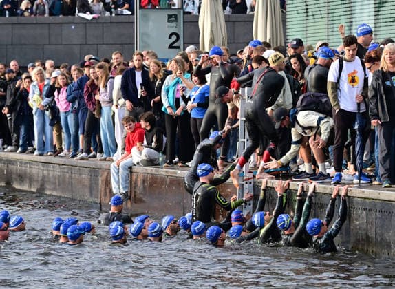 GER Ironman Hamburg 07 06 2026, GER Ironman Hamburg, Everyman in the picture Everyman before the start nordphotoxGmbH xWitke nph00002