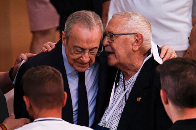 ESP Real Madrid Presidential Elections 2026 Florentino Perez during the Real Madrid presidential elections 2026 Voters approaching to cast their vote for Florentino Perez or Enrique Riquelme as the next president of Real Madrid at the Real Madrid City Basketball Pavilion, located in Valdebebas, on June 7, 2026 in Madrid Madrid Spain Futbol Copyright: xAgenciaxLOFx