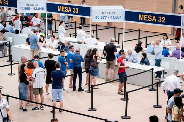June 7, 2026, Valdebebas, Madrid, Spain: Real Madrid voting members participating in the elections during the Real MadridÃ¢â‚¬â ¢s presidential election day at Ciudad Deportiva Real Madrid on June 07, 2026 in Valdebebas, Madrid, Spain. Presidential Election Day At Real Madrid  - ZUMAa181 20260607_zaa_a181_008 Copyright: xAngelxPerezxMecax