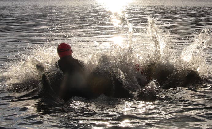 Ironman in Hamburg 2026 Visually impaired Rob Sears r with his guide Ant Munson l at the swim start in the Inner Alster lake