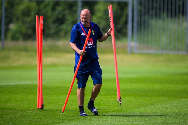 260607 Coach Magnus Wikman of Sweden during a training session with the womenÂs under 23 national team on June 7, 2026 in Kalmar Photo Suvad Mrkonjic BILDBYRAN COP 170 SM0469 fotboll football soccer fotball u23 under 23 träning practice training sverige sweden dam bbeng sverige sweden  Copyright: SUVADxMRKONJIC BB260607SM002