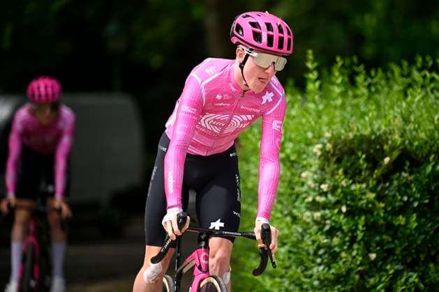 Brussels Cycling Classic 2026 Cycling Race BRUSSEL, BELGIUM - JUNE 07 : Larsson Linus (SWE) of EF Education - Easypost before the start of the race during the 106th edition of Brussels Cycling Classic an UCI ProSeries 1.Pro one day cycling road race for Men Elite of 206.3 km with start in Brussel and finish in Brussel on June 7, 2026 in Brussel, Belgium, 07 06 2026 ( Motordriver Stephan Boone - Brussel Belgium  Copyright: xTomasxSiskx