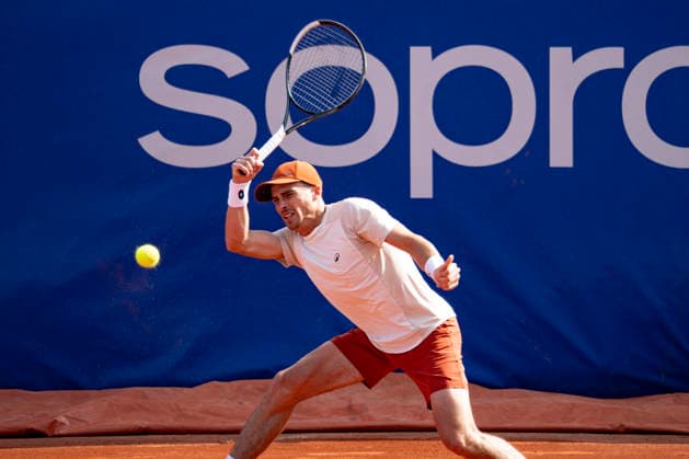 TENNIS : Open Sopra Steria - Lyon Villeurbanne 07 06 2026 Goeffrey BLANCANEAUX (FRA) affronte le suisse Luca STAEHELI lors des qualifications du tournoi de tennis ATP, Tennis Herren Challenger Tour, Open Sopra Steria Ã Lyon-Villeurbanne, le 07 06 2026. Photo Sandrine Thesillat PsNewZ  Copyright: xSandrinexTHESILLATx