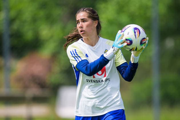 260607 Goalkeeper Ebba Steen of Sweden during a training session with the womenÂs under 23 national team on June 7, 2026 in Kalmar Photo Suvad Mrkonjic BILDBYRAN COP 170 SM0469 fotboll football soccer fotball u23 under 23 träning practice training sverige sweden dam bbeng sverige sweden  Copyright: SUVADxMRKONJIC BB260607SM027