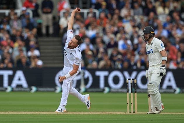 England v New Zealand, International Test Match 2026 England Fast Bowler Ollie Robinson (1) running in during the International Test Match 2026 match between England and New Zealand at Lord s Cricket Ground, St John s Wood, UK on 7 June 2026. St John s Wood Lord s Cricket Ground London UK Editorial use only , Copyright: xChrisxFoxwellx PSI-24334-0121