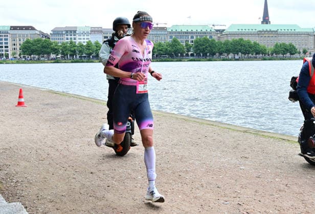 GER Ironman Hamburg 07 06 2026, GER Ironman Hamburg, Elite Women in the picture Laura Philipp GER on the run course at the Binnenalster nordphotoxGmbH xWitke nph00002