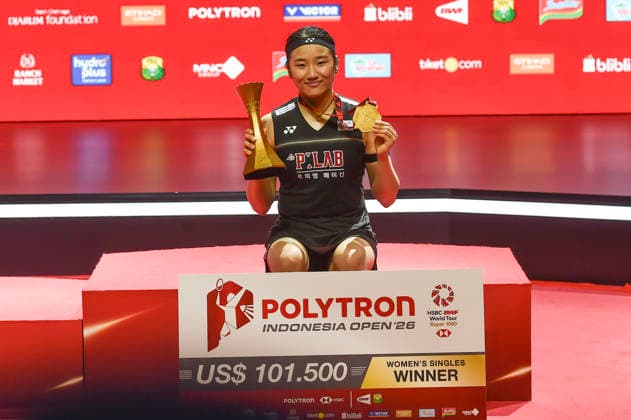 (260607) -- JAKARTA, June 7, 2026 -- An Se Young poses during the awarding ceremony after the women s singles final match between An Se Young of South Korea and Yamaguchi Akane of Japan at the Indonesia Open 2026 badminton tournament in Jakarta, Indonesia, June 7, 2026. ) (SP)INDONESIA-JAKARTA-BADMINTON-INDONESIA OPEN-WOMEN S SINGLES-FINAL VerixSanovri 