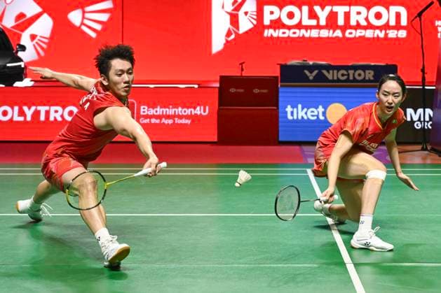 (260607) -- JAKARTA, June 7, 2026 -- Cheng Xing (L) Zhang Chi compete during the mixed doubles final between Cheng Xing Zhang Chi of China and Mathias Christiansen Alexandra Boje of Denmark at the Indonesia Open 2026 badminton tournament in Jakarta, Indonesia, June 7, 2026. ) (SP)INDONESIA-JAKARTA-BADMINTON-INDONESIA OPEN-MIXED DOUBLES-FINAL VerixSanovri 