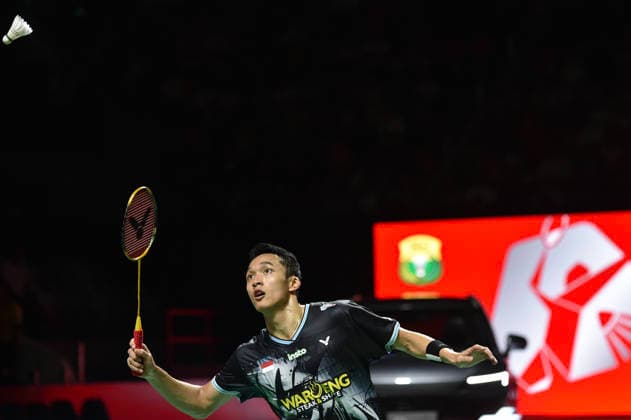 (260607) -- JAKARTA, June 7, 2026 -- Jonatan Christie hits a return during the men s singles final match between Jonatan Christie of Indonesia and Victor Lai of Canada at the Indonesia Open 2026 badminton tournament in Jakarta, Indonesia, June 7, 2026. ) (SP)INDONESIA-JAKARTA-BADMINTON-INDONESIA OPEN-MEN S SINGLES-FINAL VerixSanovri 