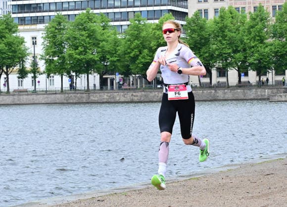 GER Ironman Hamburg 07 06 2026, GER Ironman Hamburg, Elite Women in the picture Katrine Christensen DNK at the Binnenalster nordphotoxGmbH xWitke nph00002