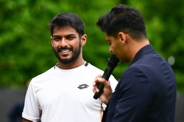 Tennis Lexus Birmingham Open WTA125 ATP, Tennis Herren Challenger Anirudh Chandraseker of India interviewed after finishing runner up in the doubles final during the Lexus Birmingham Open WTA125 ATP Challenger tennis at Edgbaston Priory Club, Birmingham, UK on 7 June 2026. Birmingham Edgbaston Priory Club West Midlands UK Editorial use only , Copyright: xDennisxGoodwinx PSI-24321-0044