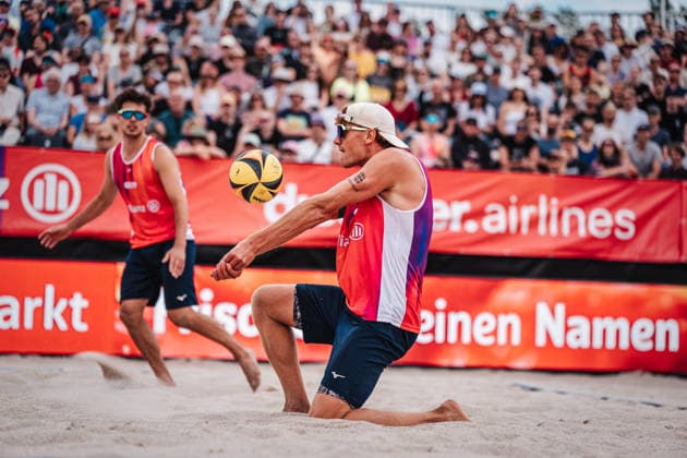 Beach volleyball men Allianz German Beach Tour 2026 Tourstop Berlin 07 06 2026 Max Just takes the ball Berlin Funkhaus Beach Berlin Germany