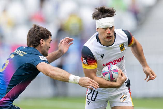 Deutschland - Argentinien, SVNS Rugby World Championship, WM, Weltmeisterschaft Santiago Alvarez (Argentinien, 6) greift Lennox Wiese (Deutschland, 20) an. Spiel um Platz 9 zwischen Deutschland und Argentinien. Drittes Turnier der SVNS World Championship, Siebener-Rugby WM vom 5. bis 7. Juni 2026 in Bordeaux (Frankreich). 7. Juni 2026., Bordeaux Region Nouvelle-Aquitaine Frankreich Stade Atlantique *** Germany Argentina, SVNS Rugby World Championship Santiago Alvarez Argentina, 6 tackles Lennox Wiese Germany, 20 tackles Match for 9th place between Germany and Argentina Third tournament of the SVNS World Championship, Sevens Rugby World Cup from June 5 to 7, 2026 in Bordeaux France June 7, 2026 , Bordeaux Region Nouvelle Aquitaine France Stade Atlantique