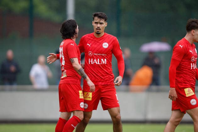 Soccer I Men I Promotion round I Regionalliga Nord I 1 FC Germania Egestorf Langreder SV Todesfelde I 07 06 2026 Joshua Siegert 20, 1 FC Germania Egestorf Langreder and Erblin Thaqi 15, 1 FC Germania Egestorf Langreder motivate themselves after winning a duel for the ball Bremen pitch BRZ Arena Bremen Germany Copyright: xLobeca CedricxSiefkerx