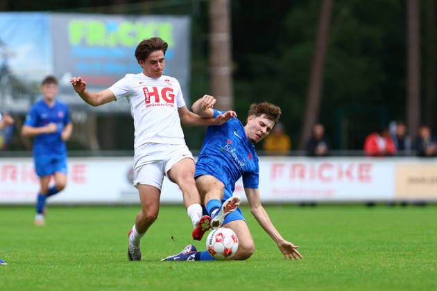 77 Tom Politz Eimsbütteler TV , 24 Dario Sultan Blumenthaler SV Fußball I Herren I Aufstiegsrunde zur Regionalliga Nord I Saison 2025 2026 I 3 Spiel I Eimsbütteler TV Blumenthaler SV I 07 06 2026 I A Platz Heeslingen