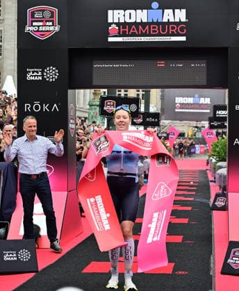 GER Ironman Hamburg 07 06 2026, GER Ironman Hamburg, Elite Women in picture 1 place Solveig Lovseth NOR crossing the finish line nordphotoxGmbH xWitke nph00002