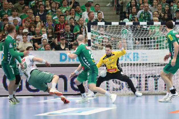 Handball DAIKIN HBL, SC DHfK Leipzig GWD Minden 07 06 2026 Goalkeeper Domenico Ebner 1, SC DHfK Leipzig holds a throw Handball, DAIKIN HBL, 1 Bundesliga, Season 2025 2026, 34 Matchday SC DHfK Leipzig vs GWD Minden on 07 06 2026 at Quarterback Immobilien Arena Leipzig Copyright: xBEAUTIFULxSPORTS JanxKaeferx